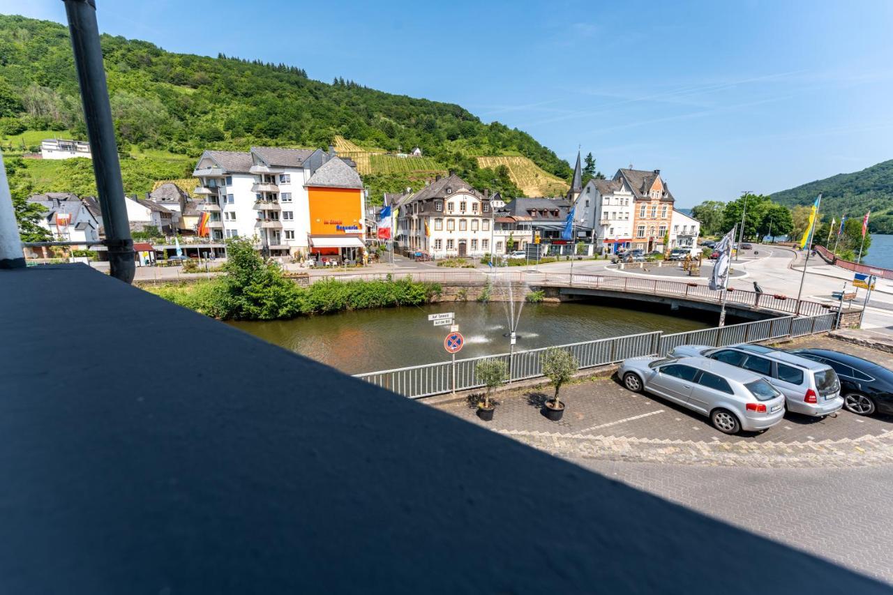 Moselresidenz Bellevue Alf Apartment Alfbach Bagian luar foto