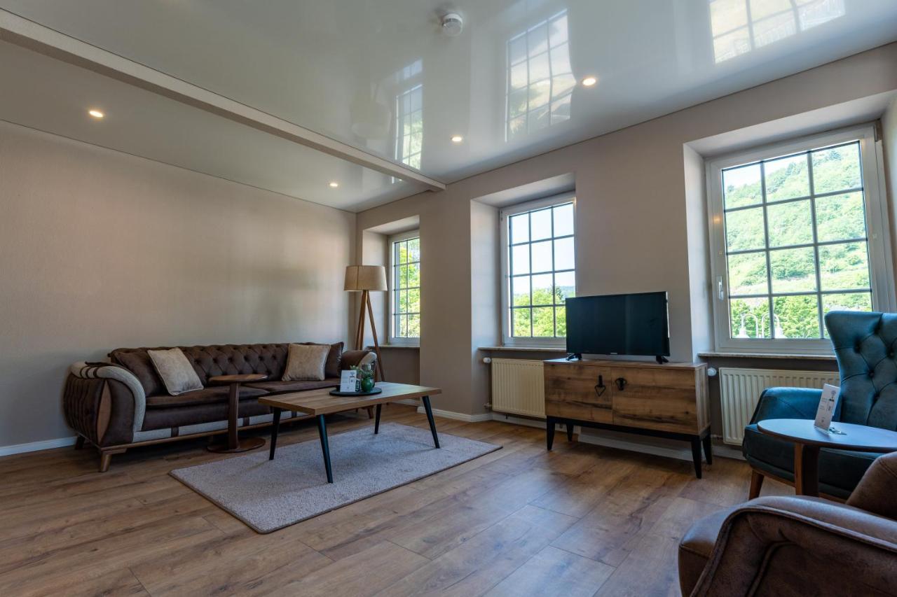Moselresidenz Bellevue Alf Apartment Alfbach Bagian luar foto