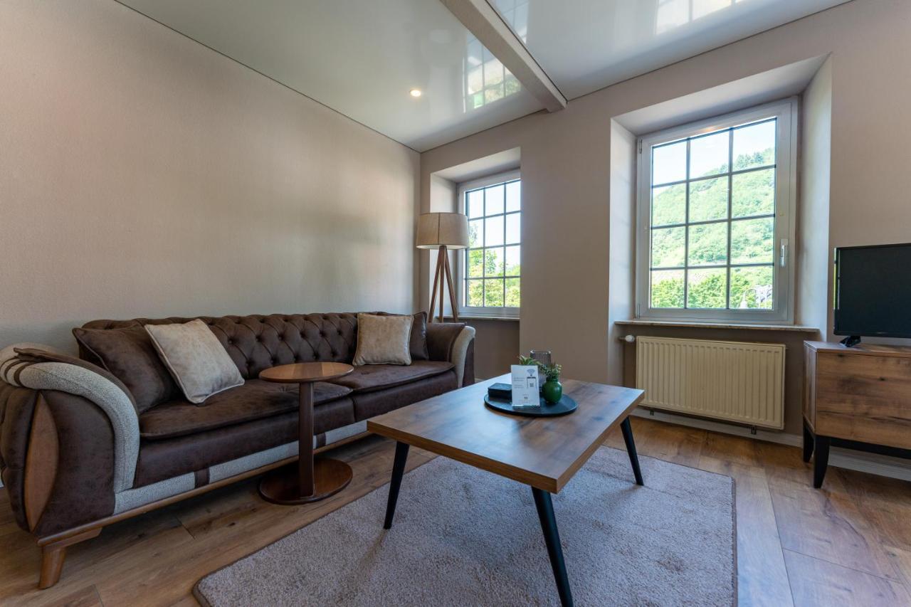 Moselresidenz Bellevue Alf Apartment Alfbach Bagian luar foto